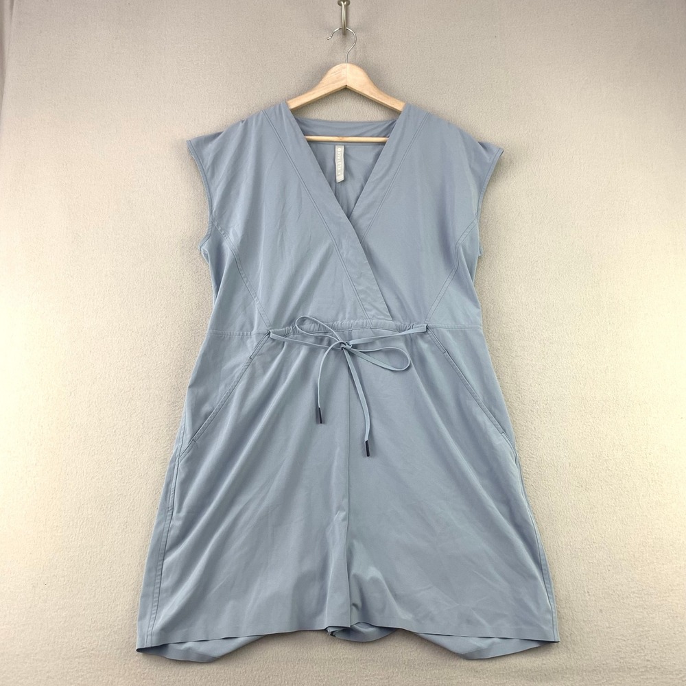 Athleta Romper Shorts Jumpsuit Womens M Tech Stretch Athletic